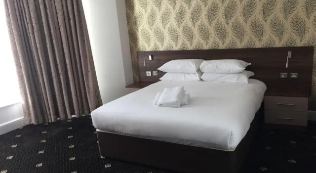 Marlborough Hotel, 预订 酒店 锡福斯 马其赛特郡