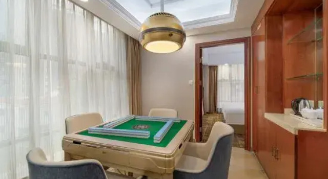 Люкс Vienna Hotel Dongguan Hou street Wanda Plaza