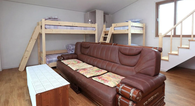 Gilson Guesthouse, Забронировать Отель Сокчхо Канвондо, рядом с Тематический парк Seorak Cinerama