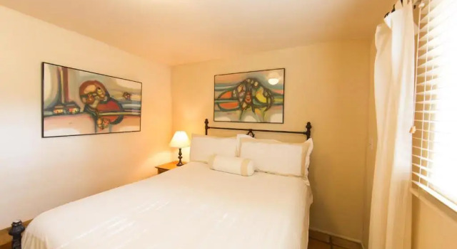 Люкс с 2 комнатами Blue Iguana Inn