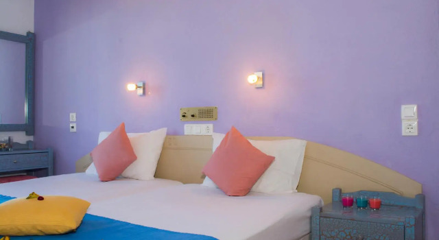 Nikos Hotel