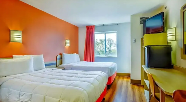 Номер Deluxe Motel 6-Burlington, ON - Toronto West - Oakville