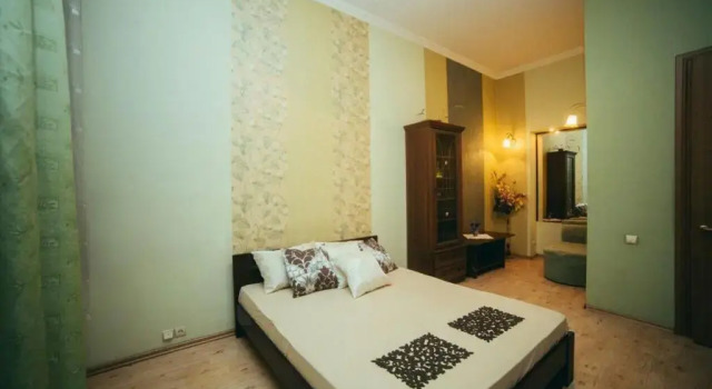 Apartment on Franka 2, Забронировать Апартаменты/квартира Отели Львова с парковкой, рядом с Львовская галерея Зелена канапа, Парковка
