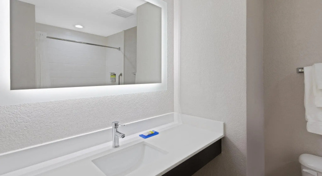 Четырёхместный номер Standard Holiday Inn Express & Suites Lake Placid by IHG