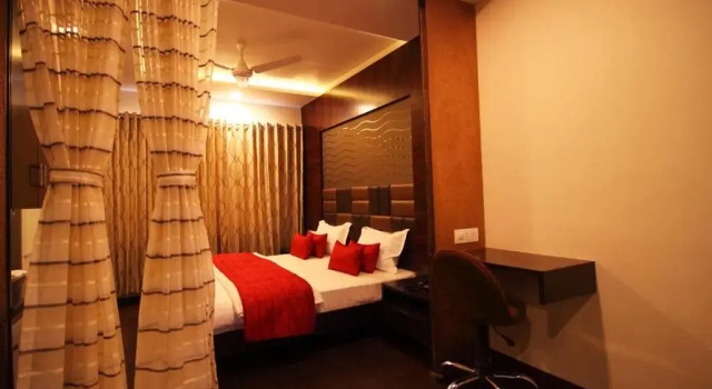 Люкс Hotel Furaat Inn