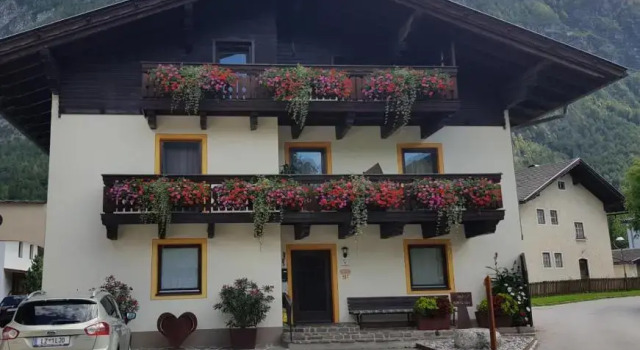 Privatzimmer Bundschuh, Rezervasyon Otel Amlach Lienz Dolomites