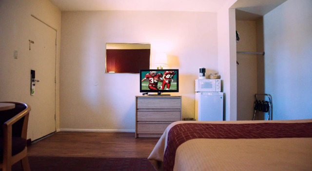 Четырёхместный номер Deluxe Red Roof Inn Blythe