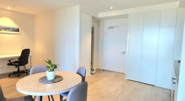 Номер Standard c 1 комнатой с балконом Melbourne Lifestyle Apartments - Best Views on Collins