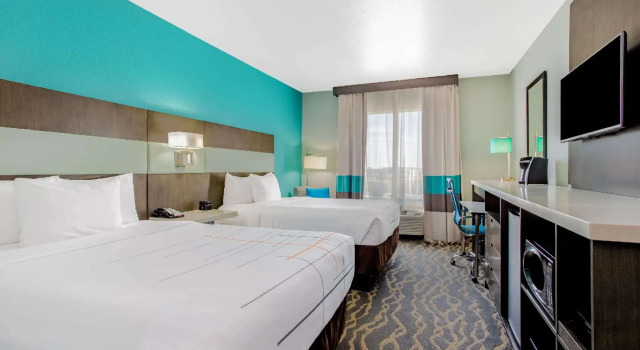 Четырёхместный номер Standard La Quinta Inn & Suites by Wyndham Northlake Ft. Worth