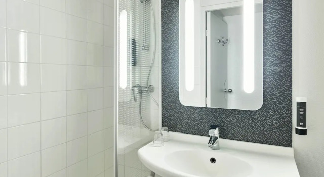 Трёхместный номер Standard B&B HOTEL Versailles Le Chesnay