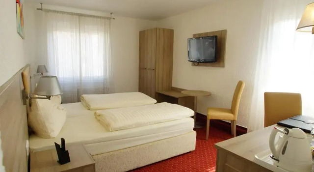 Трёхместный номер Classic Airport Hotel Filder Post
