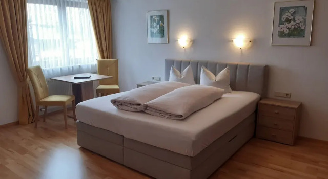 Двухместный номер Standard с балконом и с видом на горы Hotel Garni Klausnerhof