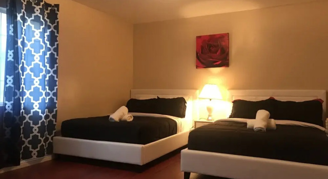 Hollywood Luxury Double bedrooms