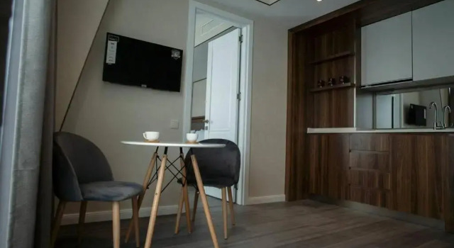 Leo Group Luxury Apartment 30-01 Alliance Palace