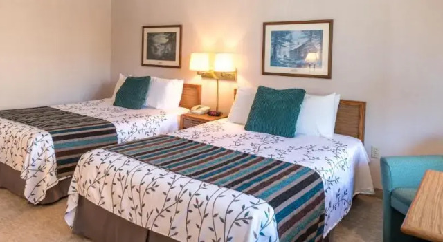 Highland Manor Inn, Забронировать Отель Отели Таунсенд с парковкой, рядом с Hedgewood Gardens, Парковка