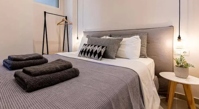 2br Suite White gea With Private Pool No01