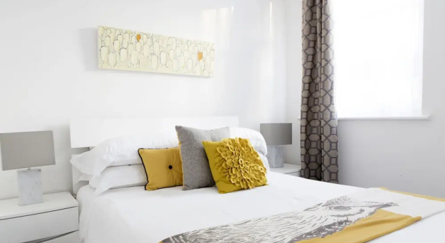 Deluxe Suite LETS Cambridge Central Studio