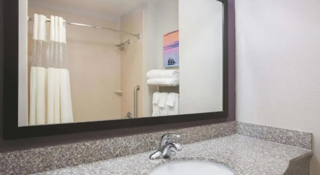 Номер Standard La Quinta by Wyndham Fort Walton Beach