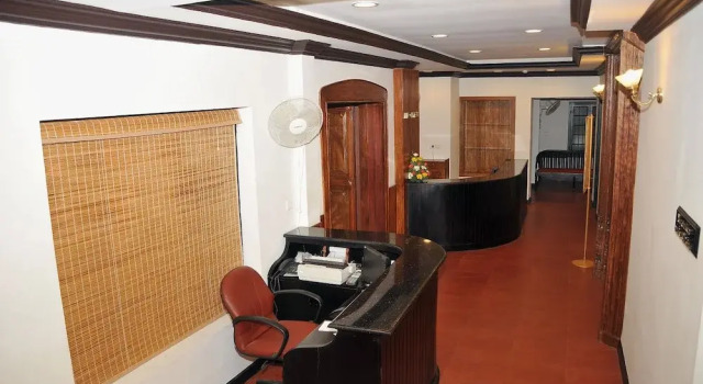 Trivandrum Hotel, Varaa Hotelli Thiruvananthapuram New Delhi