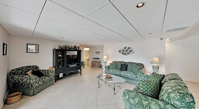 26windrd 5 Bedroom Home