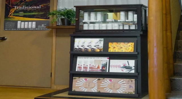 Yugawara Onsen Ryokan Uohan, Prenota Hotel Yugawara Kanagawa