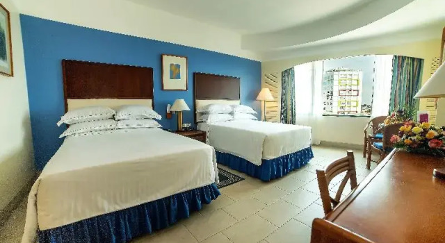 Одноместный номер Standard с балконом Hotel Colon Salinas