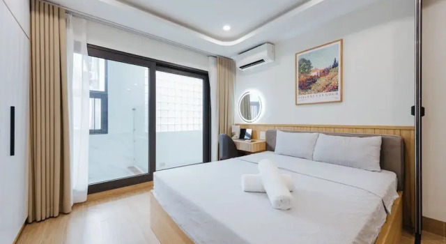 Двухместный номер Standard с балконом Wisteria Luxury Apartment Hanoi