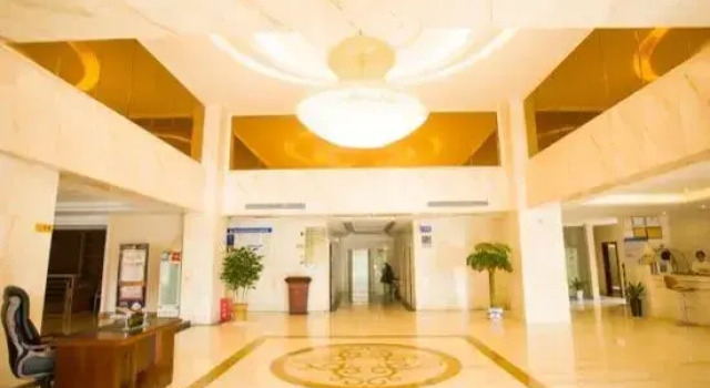 Jinhe Hotel Ruijin, Rezerwuj Hotel Hotele 4-gwiazdkowe w Ruijin, 4*