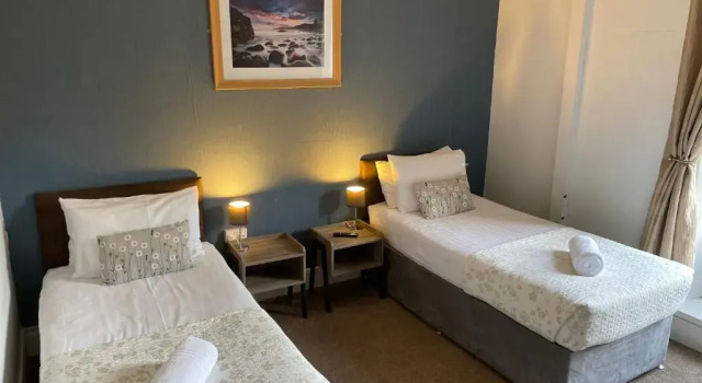 Prince Llewelyn Hotel, Book Hotel Beddgelert Snowdonia