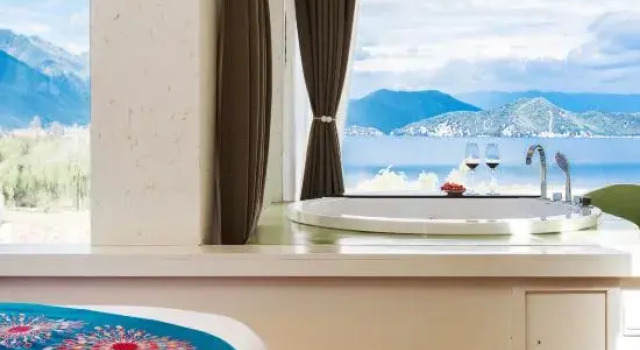 Люкс Дуплекс с видом на озеро Gulu‘s house Lake View Smart Holiday Hostel