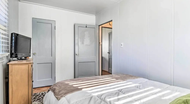 Коттедж с 2 комнатами Anderson Bungalow Near University + Downtown!