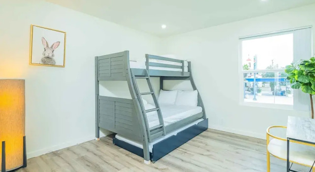 Newly Remodeled 2b2b APT Near Pasadena Old Town