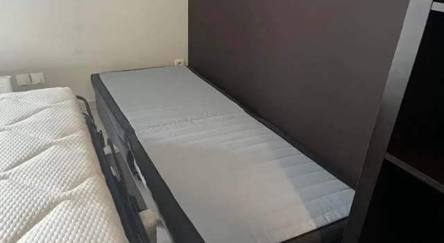 Studio De Haan - Netflix, Gelmatras en Zwembad, Varaa Huoneisto Hotellit Brussels pysäköinnillä, Pysäköinti
