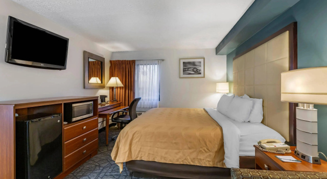 Двухместный номер Standard Quality Inn Austintown-Youngstown West