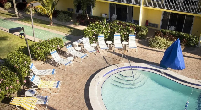 Sandpiper Gulf Resort, Забронировать Курортный отель Форт-Майерс-Бич Fort Myers Area