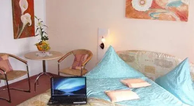 Hotel Flämingsthaler Hof, Book Hotel 3-stjernede hoteller i Delitzsch, 3*