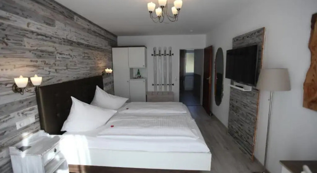 Hotel Diana Garni, Забронировать Отель Маленте 