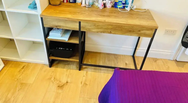 Very Lovely and Central 1-bed Apartment in London, Varaa Huoneisto Asunnot kohteessa Merseyside, Huoneisto