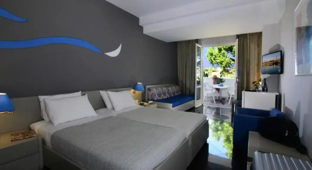 Трёхместный номер Standard Mantenia Hotel