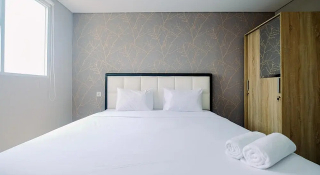 Minimalist Designed And Nice Studio At Bintaro Icon Apartment, Book Apartment Hotels in South Tangerang with a Pool, Swimming Pool
