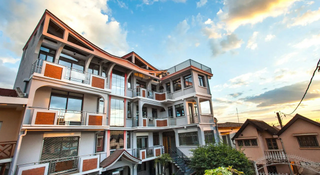 Oceanis Home & Voyages