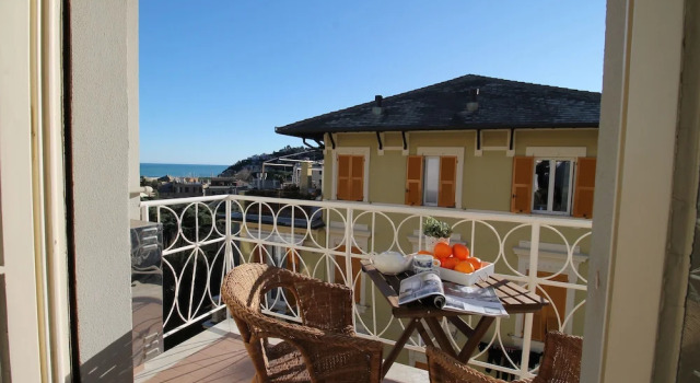 Апартаменты House Bella