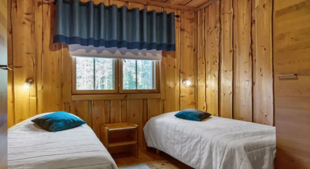 Holiday Home Luostakka iso, Buchen Sie Ferienhaus Hotels in Lappland mit Parkplatz, Parkplätze