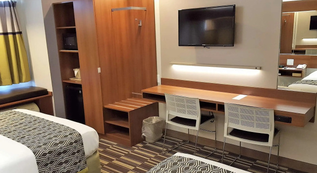 Microtel Inn & Suites by Wyndham Bellevue, Book Hotel Bellevue Nebraska
