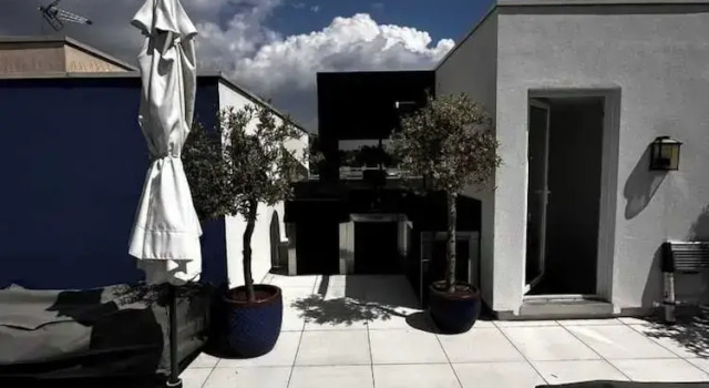 Апартаменты Exclusive Apt w/ Rooftop -2bd/4p Porte D'auteuil