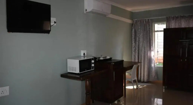 Люкс Deluxe RS GARDEN GUESTHOUSE