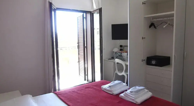 Четырёхместный номер Comfort с 2 комнатами с балконом Areté Luxury Room