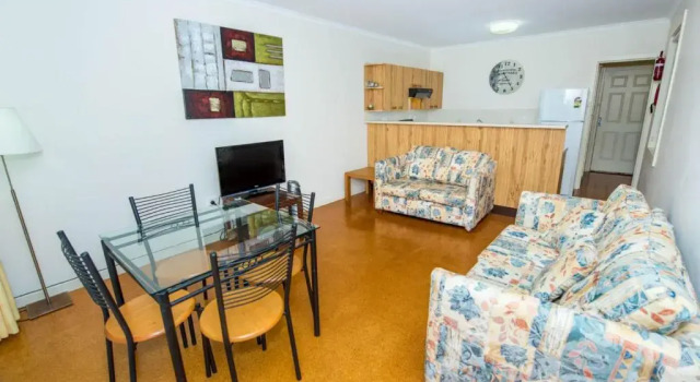Shoal Bay Avenue Unit 7