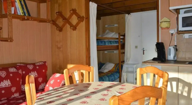 Chalet Bolquère-Pyrénées 2000, 2 pièces, 4 personnes - FR-1-592-23, Book Chalet Sommerhuse i Err, Hytte