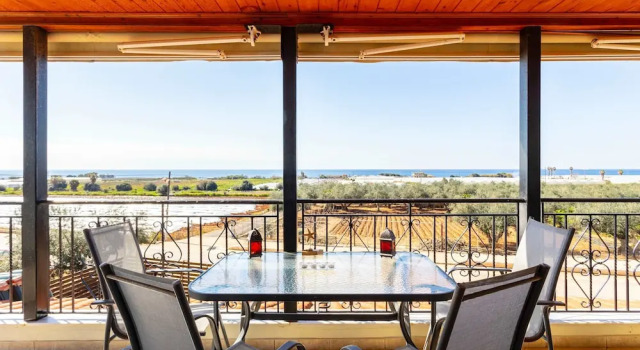 Апартаменты Seaview Nature Retreat - Filiatra s Cozy Hideaway